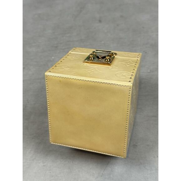 LOUIS VUITTON RARE Monogram Patent Leather Bleecker Cosmetic Box Bag - Picture 9 of 12